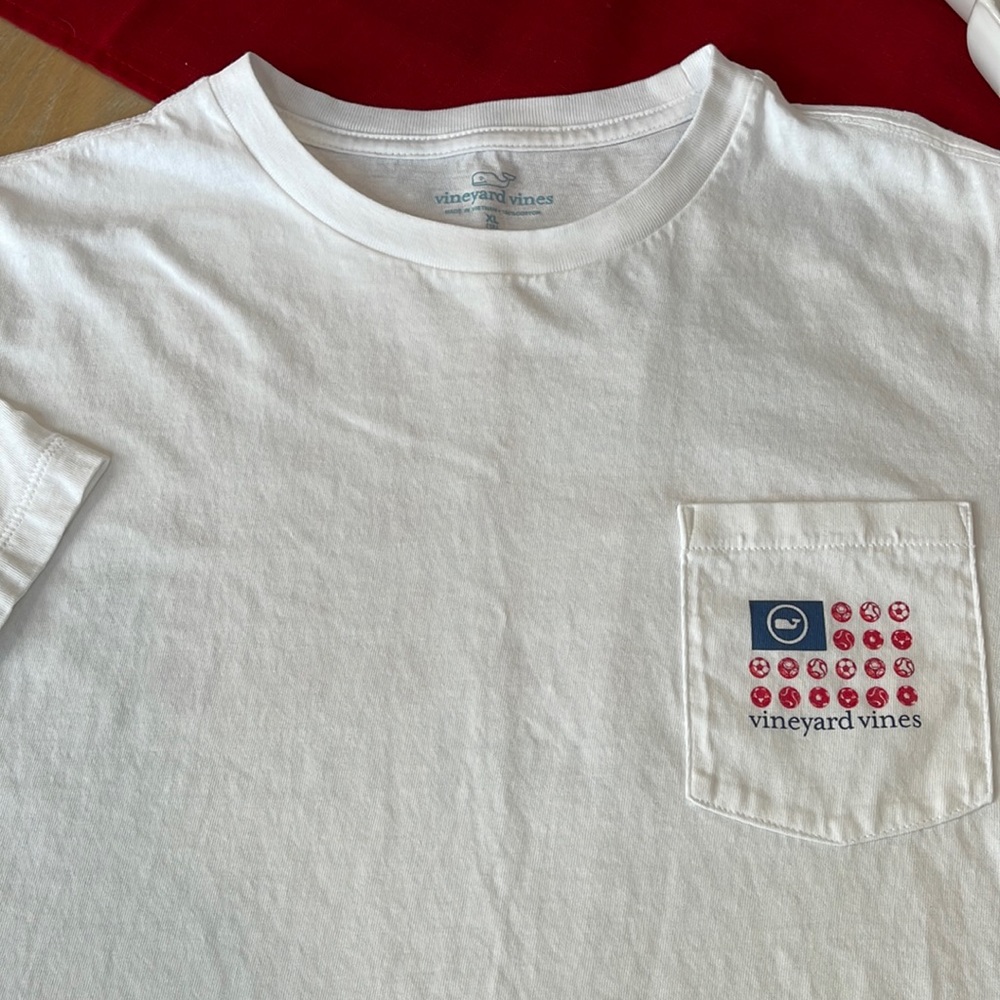 Vineyard vines soccer US Flag like new youth XL (18)